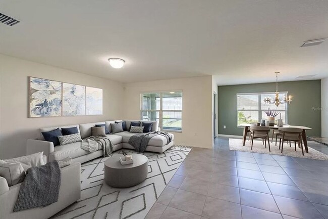 Photo - 16709 Parker River St