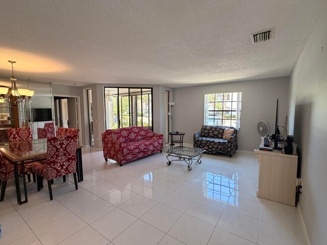 Photo - 5136 Floria Dr Unit G