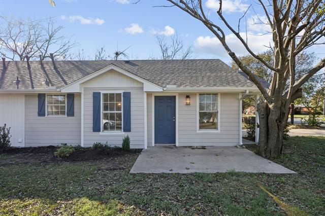 Photo - 302 W Pelton St