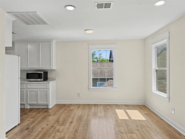 Photo - 603 Archer St
