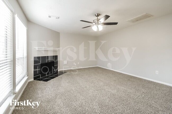 Photo - 28802 Waltham St