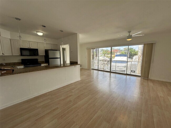 Photo - 77 Hendricks Isle Unit 10