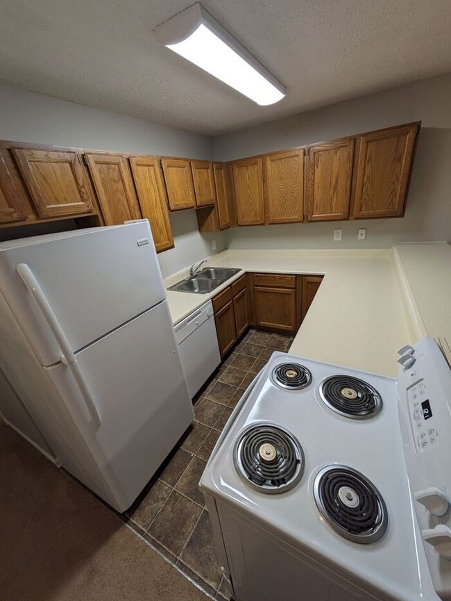 Photo - 1BD/1BA Apartment in The Elms Unit 06