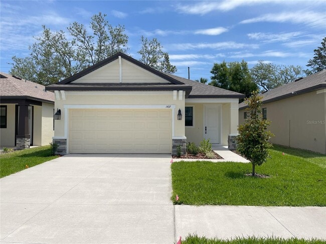 Building Photo - 1437 N River Cir