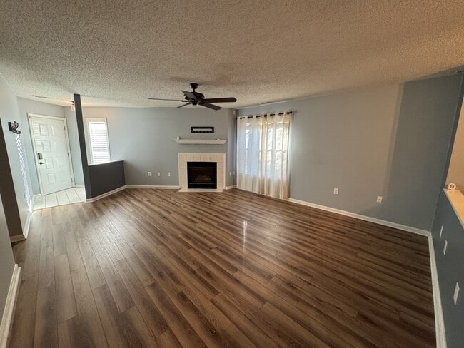 Photo - 2595 Thackery Rd