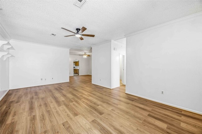 Photo - 9410 Stonehouse Ln