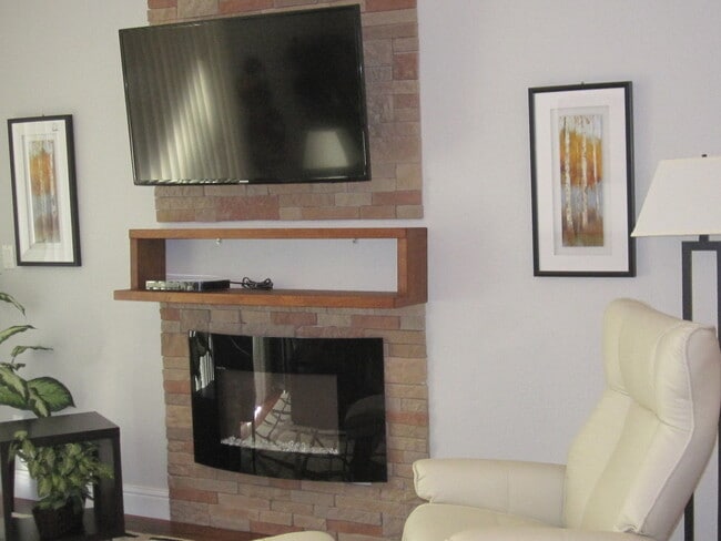 Photo - 2/1 Executive Condo