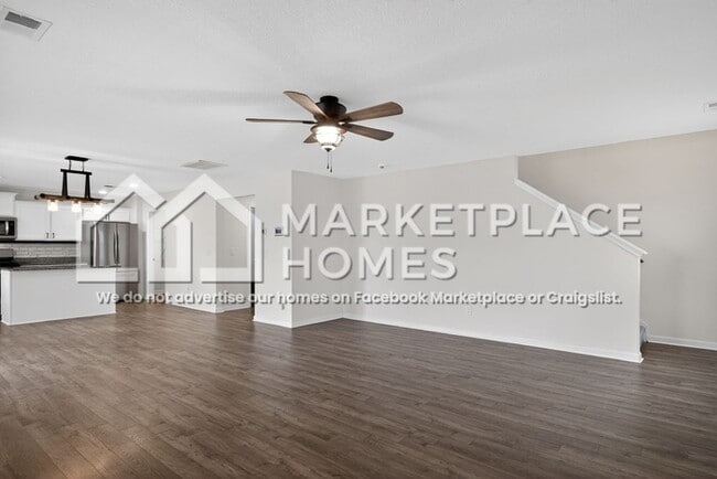 Photo - 1067 Evan Ct