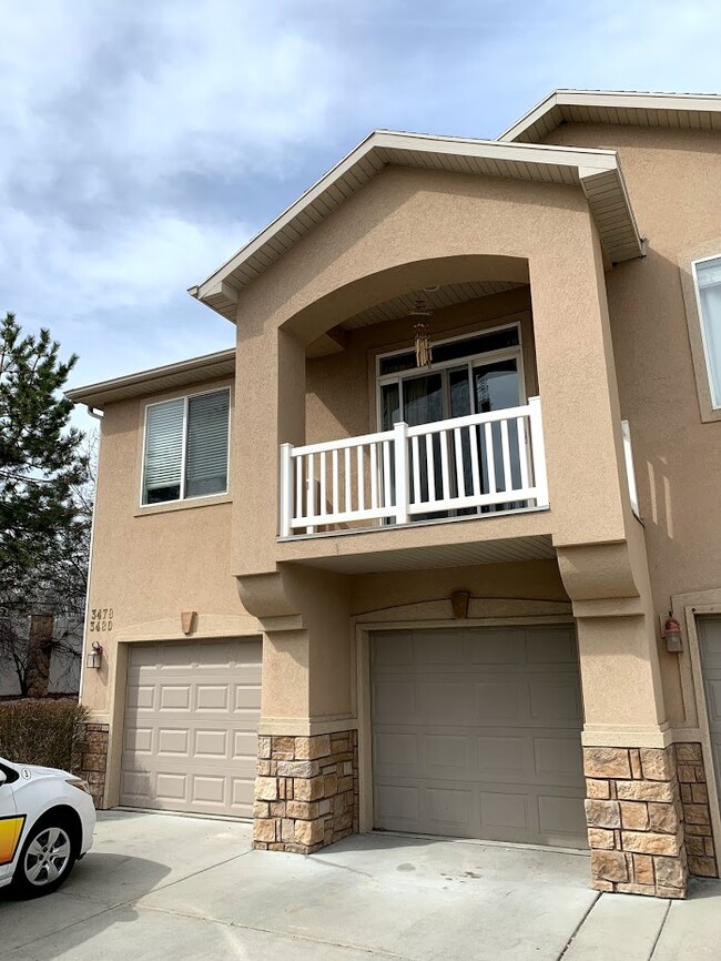 Spacious Townhome in West Valleyl! - Spacious Townhome in West Valleyl!