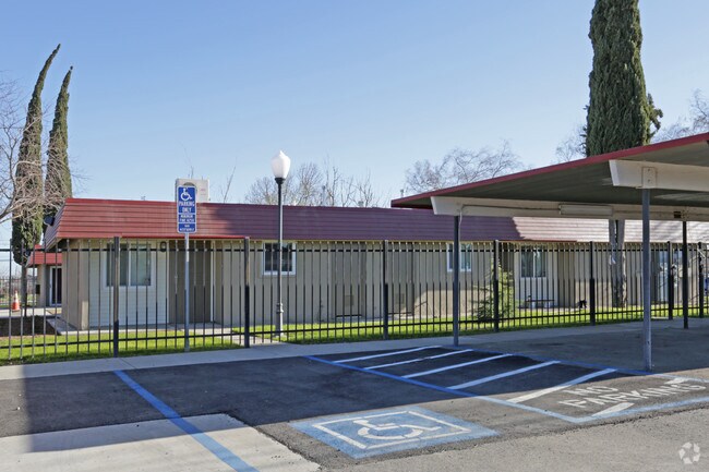 Photo - Mendota Apartments