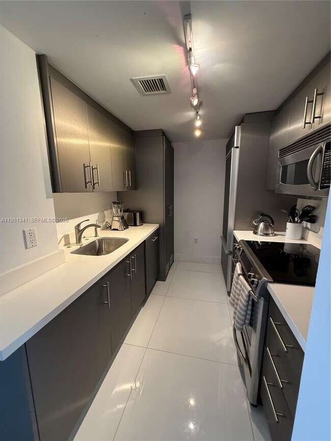 Photo - 10275 Collins Ave Unit 619