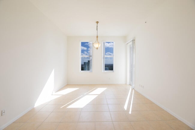 Photo - 511 SE 5 Ave Unit 1913