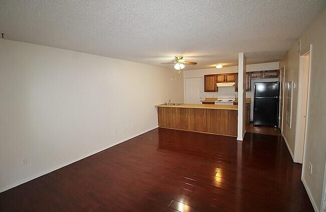 Photo - 115 Austin Stone Dr