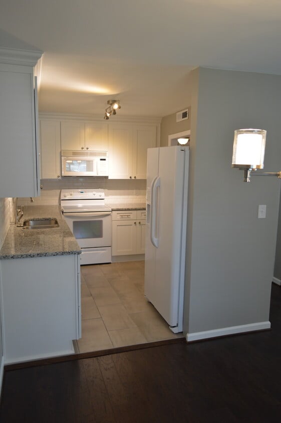 Photo - 1900 Richard Jones Rd (Nashville, TN)