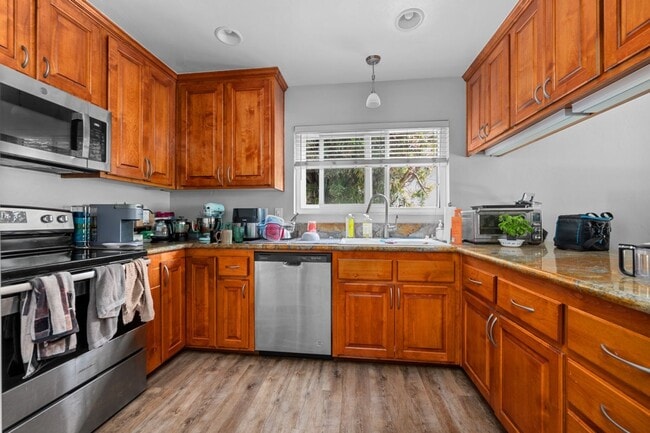 Photo - 5663 Campanile Way