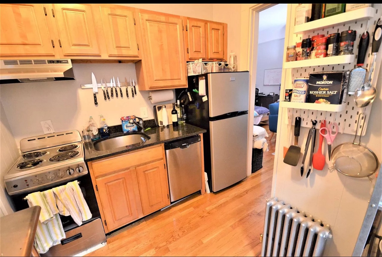Photo - 644 Beacon St Apartments Unit 4