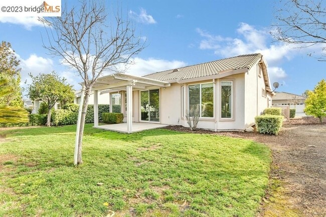 Photo - 935 Centennial Dr