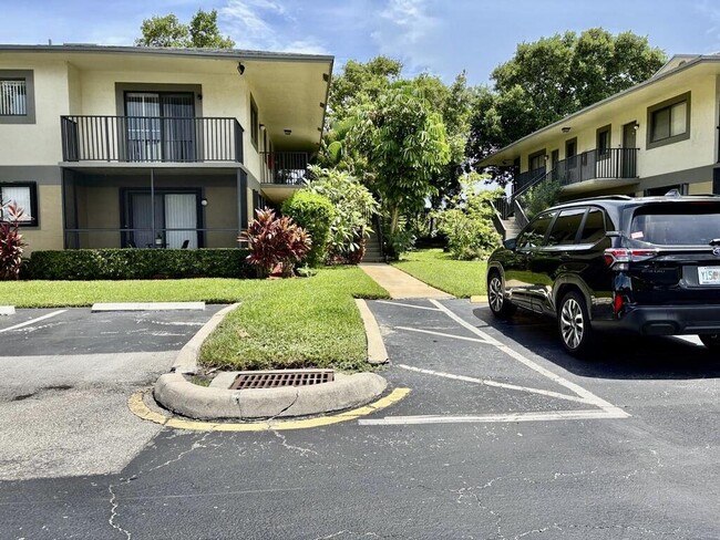 Photo - 610 Trace Cir Unit 107