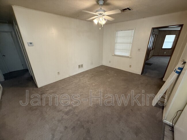 Photo - 1531 Midway St House