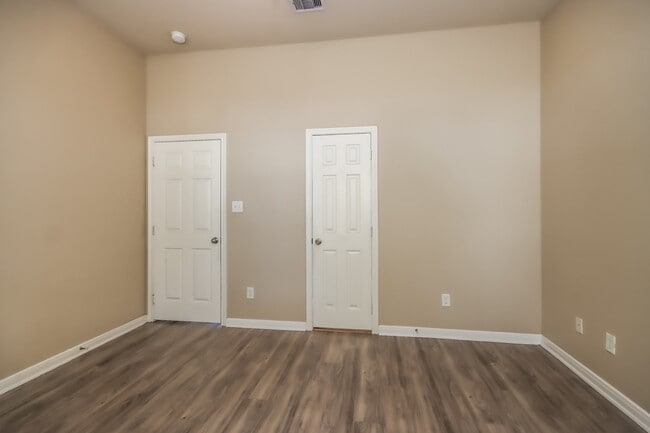 Photo - 308 Broken Pine Ct