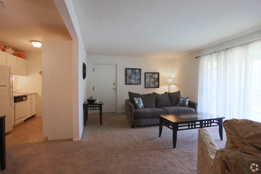 Whispering Lake Apartments For Rent in Florissant, MO