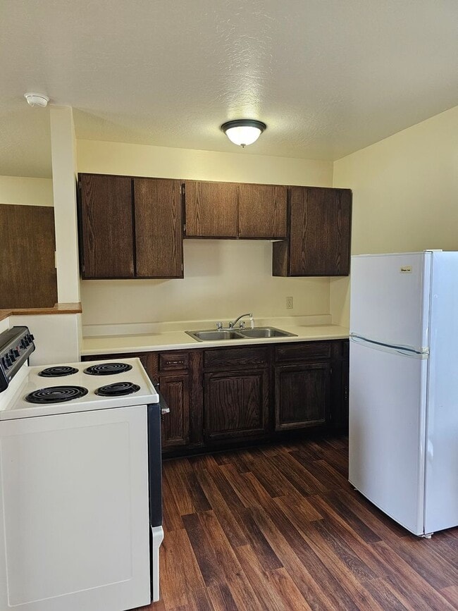 Photo - 1750-6th Unit B