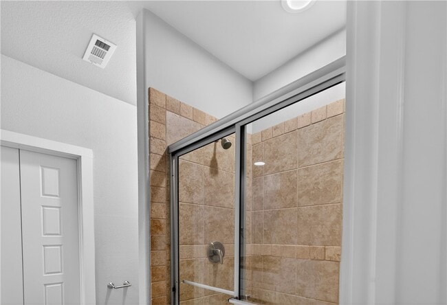 Photo - 2304 SW Juniper Ave