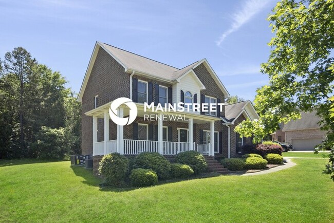 Photo - 5 Bedroom Pet-Friendly Home in Charlotte, NC with Main Street Renewal