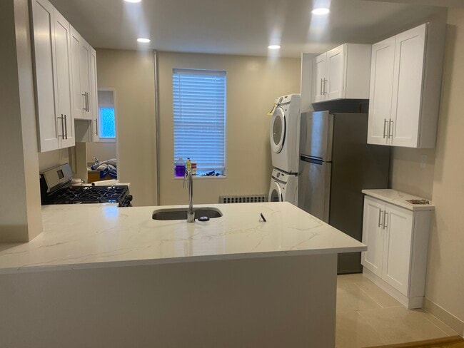 Kitchen - 113 S 2nd St Unit 113 First Fl