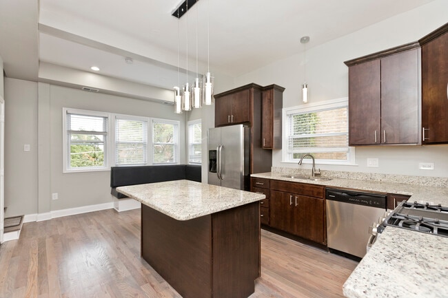 Photo - 1324 Byron W St Unidad 2