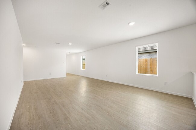 Photo - 27418 Sweetwater Bay Dr