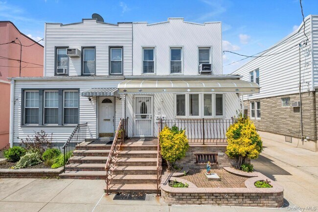 Building Photo - 66-18 75th St Unit 1st Floor Rental