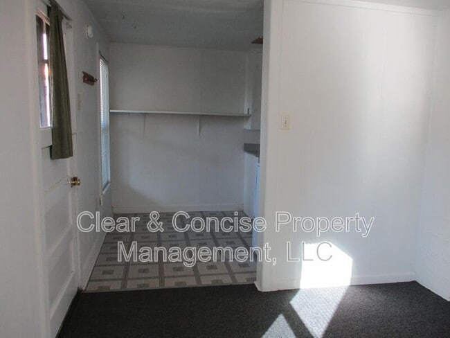 Photo - 157 1/2 Monroe Street