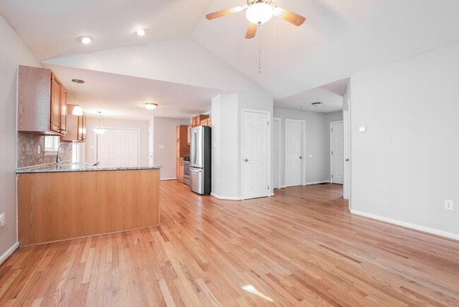 Photo - 305 Occidental Dr