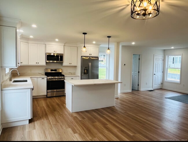 Photo - 14 Infield St