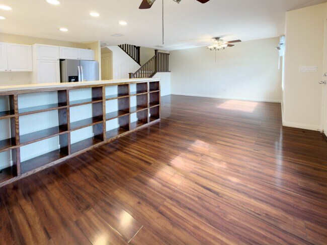 Photo - Stunning 3-bedroom and 2.5-bathroom Townhouse (Located in Mariner Place, Ewa Beach, HI) Move in S...