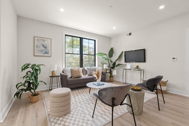 Photo - 260 Elm St Unidad 301