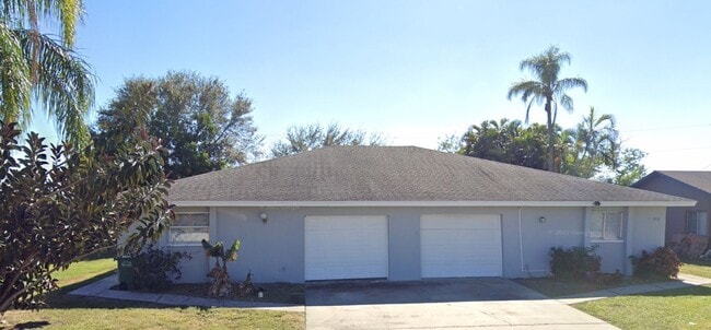 Building Photo - Flexible Living in a Prime Cape Coral Spot Rental