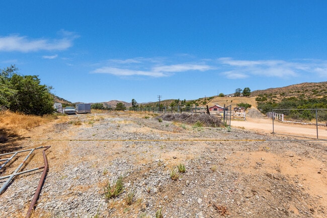 Photo - 6401 Hubbard Rd