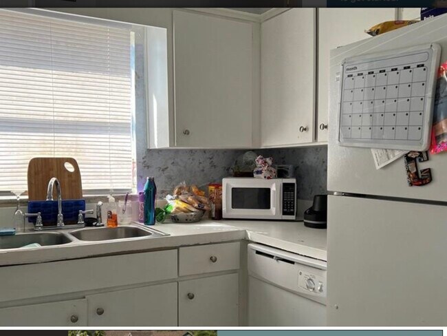 Photo - 7210 N Manhattan Ave Unit 1724