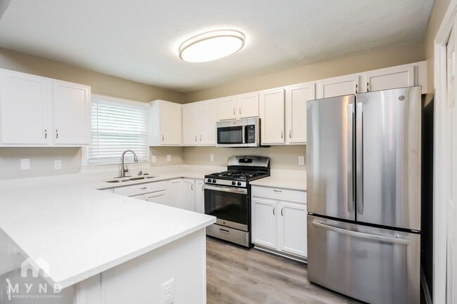 Photo - 374 Shoal Ct