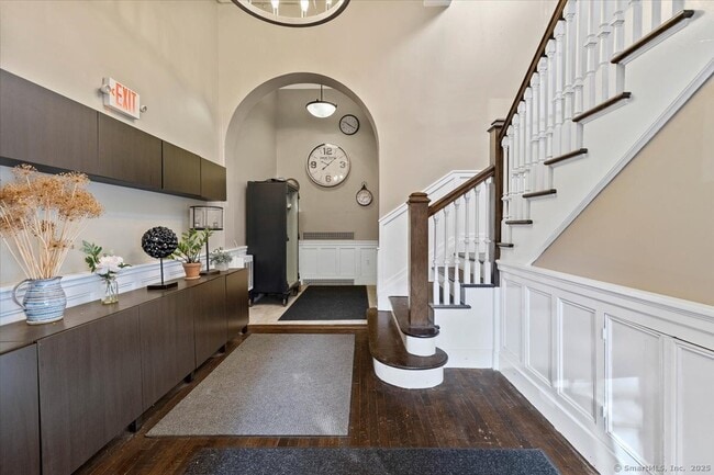 Photo - 124 Temple St Unit #305