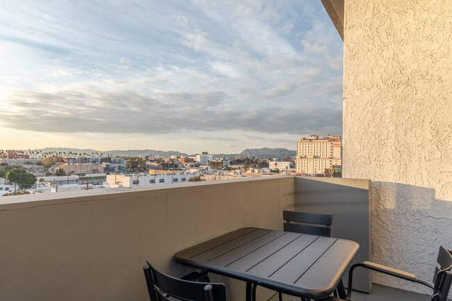 Photo - 136 S Virgil Ave Unit FL3-ID256