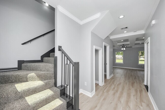 Photo - 406 N 4th St House