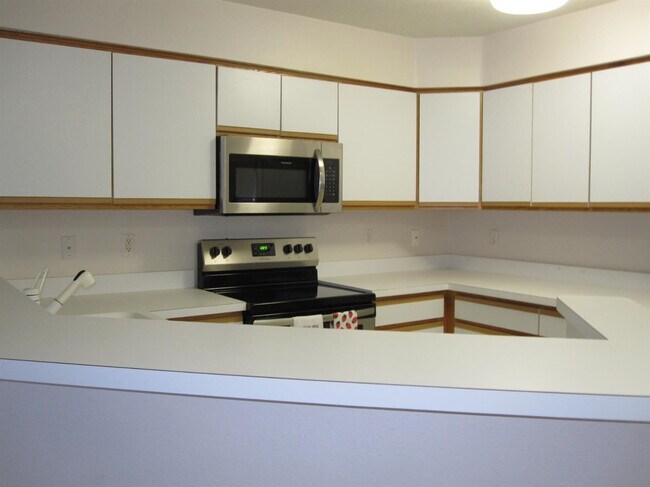 Photo - 1419 Millbrook Trail