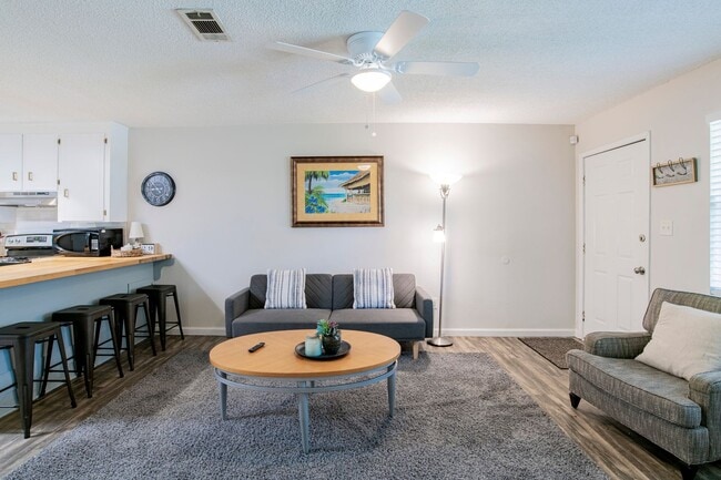 Photo - 2 Bedroom Duplex Unit on a Quiet Street off Nine Mile Rd