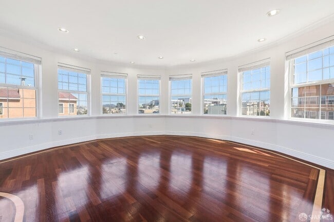 Building Photo - 499 33rd Ave Rental