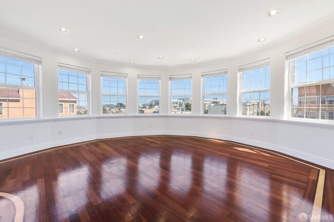 Photo - 499 33rd Ave Condo