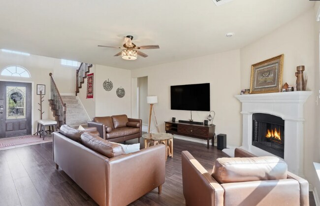 Photo - 2615 Gum Tree Trl