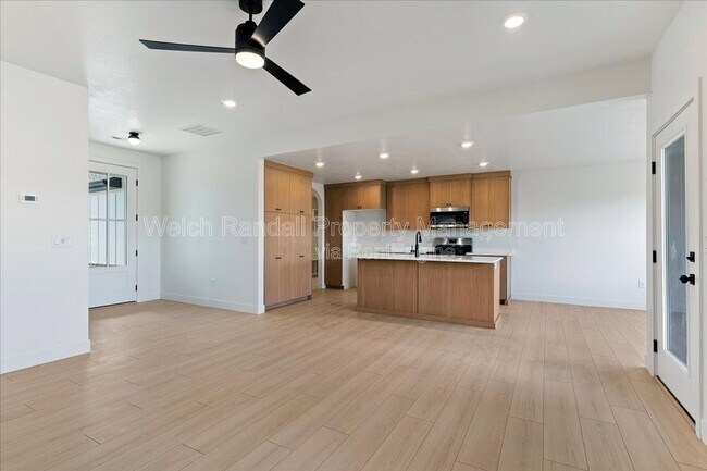 Photo - 837 East 300 North